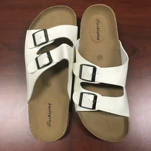 NWOT Mens 11 Sandals White Slip Ons Loafers Summer